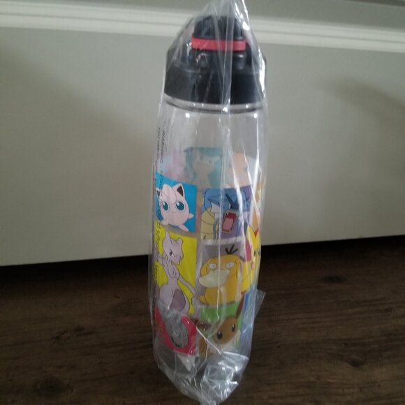 Pokemon 32 oz. Water Bottle - Picture 2 of 12